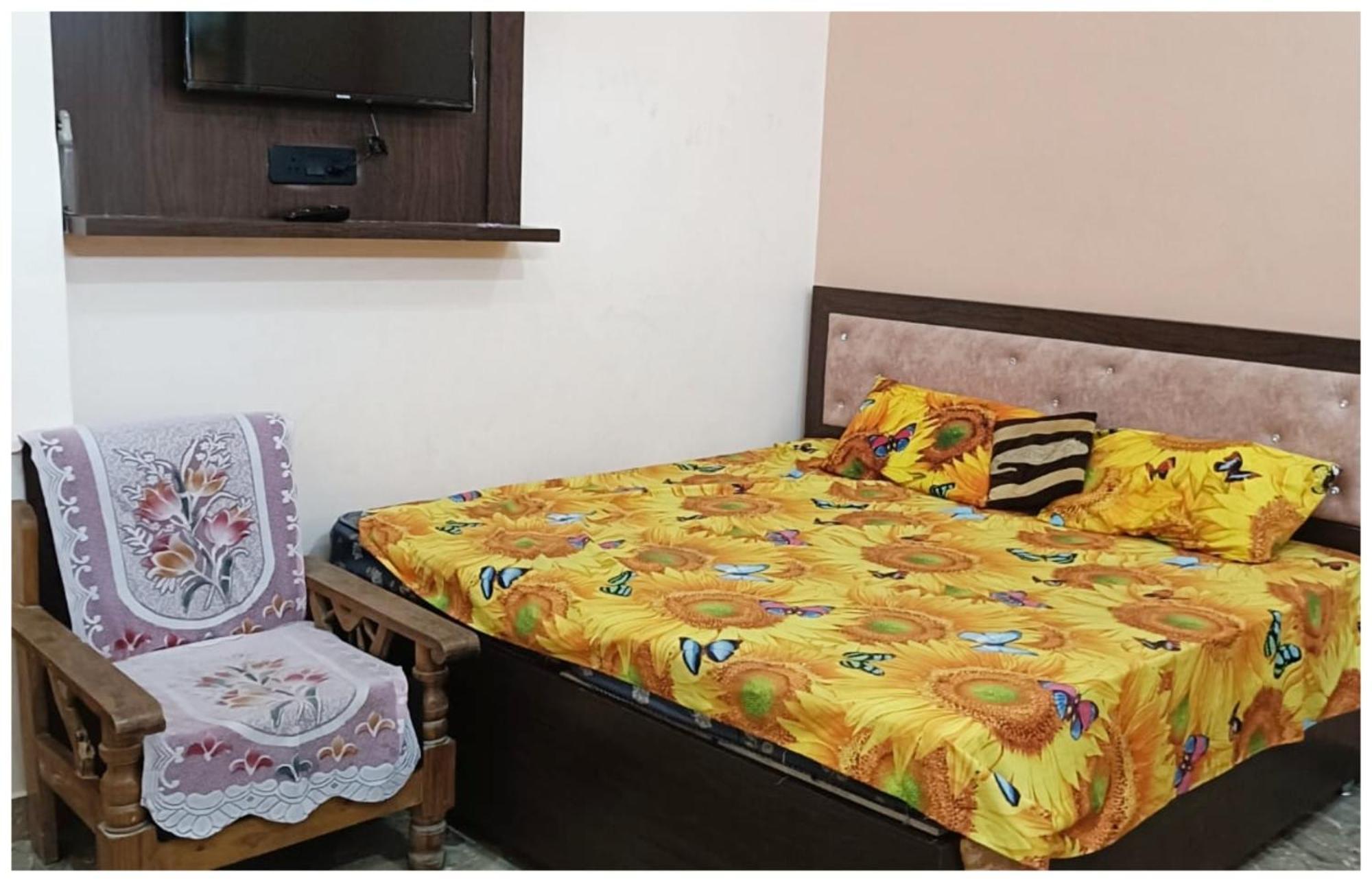 Hotel Aparna Grand Near Ram Janam Bhoomi And Temple - Fully Air Conditioned - Free Wifi Available - Best Budget Hotel In Ayodhya Extérieur photo